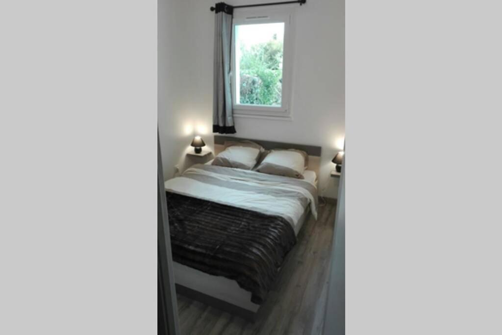 Appartement Jardin A 100M De La Plage Et Thalasso กงการ์โน ภายนอก รูปภาพ